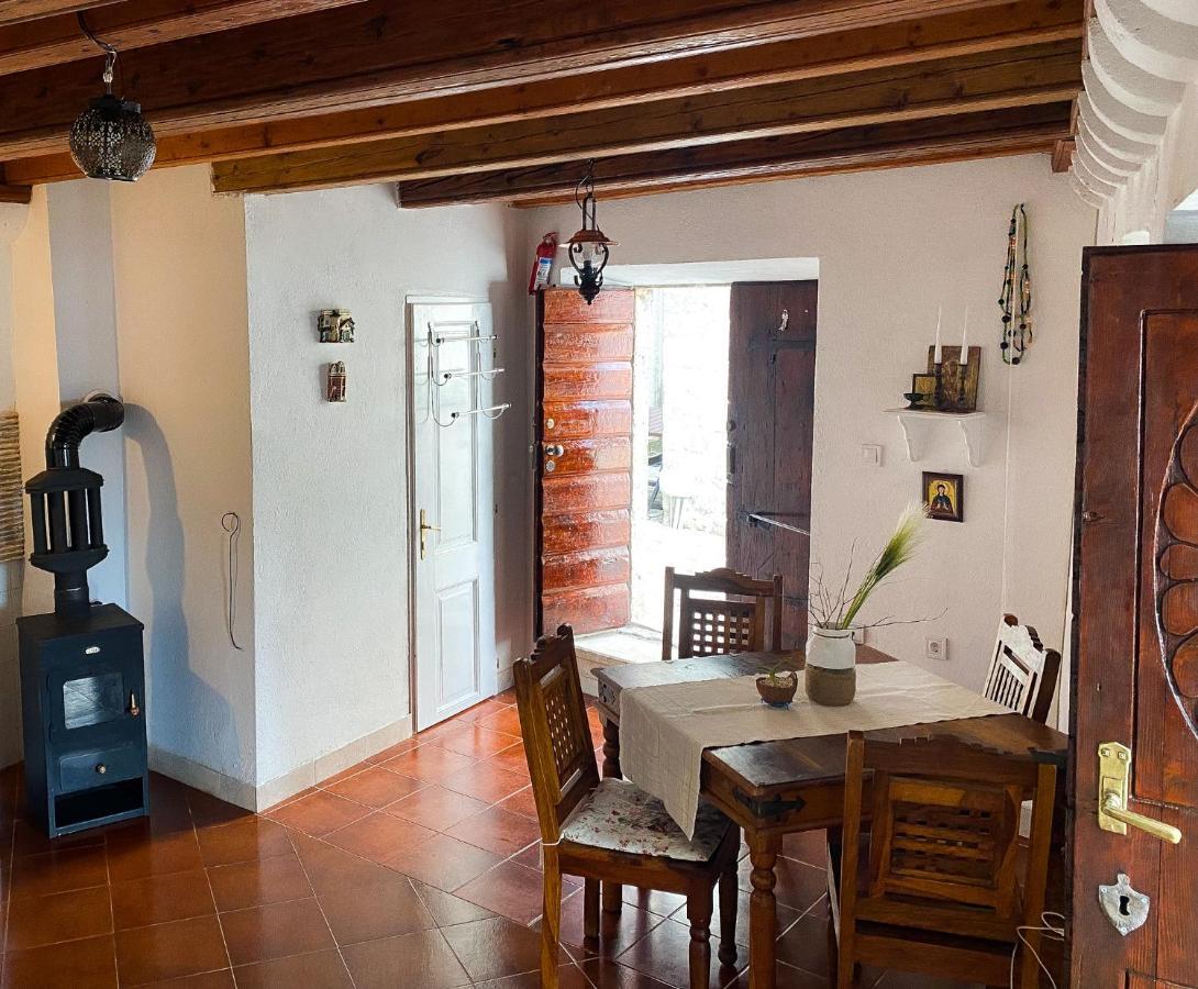 فيلا Charming Bohemian House In بيراتس المظهر الخارجي الصورة